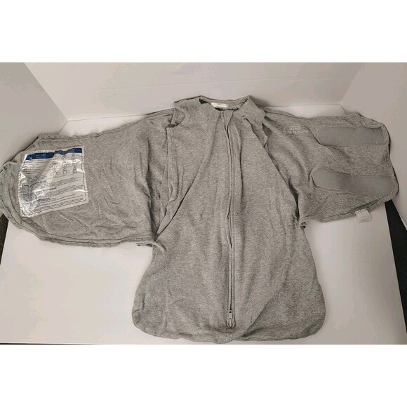 Newborn Bundle Halo Sleep Sack Pajamas & Hat - Picture 7 of 11